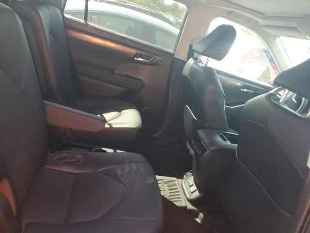Photo 11 from auction – 2023 TOYOTA HIGHLANDER with VIN 5TDKDRBH9PS023739