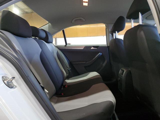 Photo 10 from auction – 2018 VOLKSWAGEN JETTA S with VIN 3VW2B7AJ1JM241306