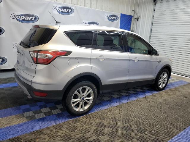 Photo 3 from auction – 2017 FORD ESCAPE SE with VIN 1FMCU0GD8HUB13639