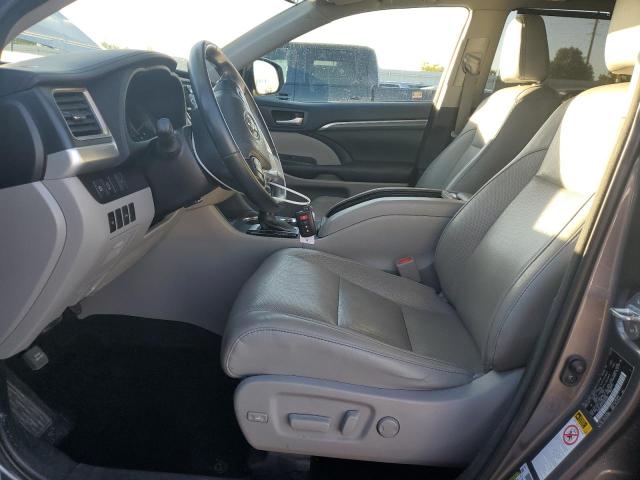 Photo 7 from auction – 2018 TOYOTA HIGHLANDER with VIN 5TDDZRFH7JS814881