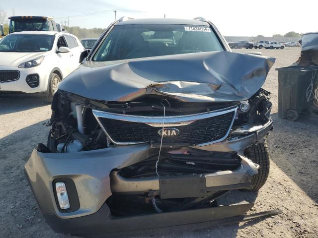 Photo 5 from auction – 2015 KIA SORENTO LX with VIN 5XYKTCA60FG633640