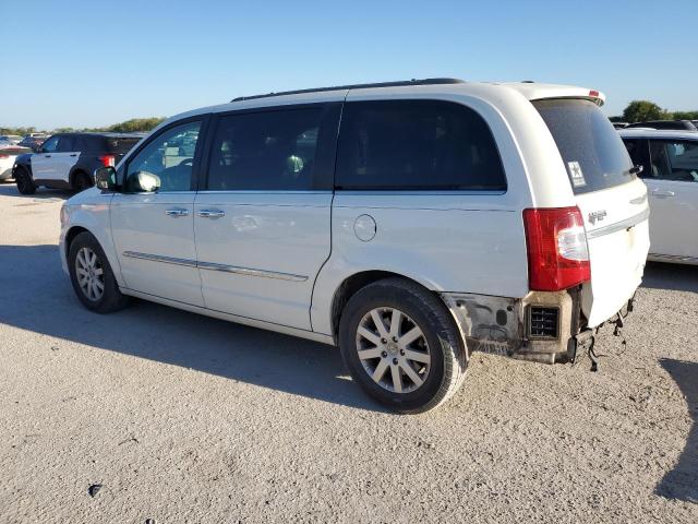 Photo 2 from auction – 2012 CHRYSLER TOWN & COU with VIN 2C4RC1CG0CR413172