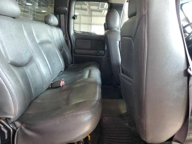 Photo 10 from auction – 2004 CHEVROLET silverado with VIN 2GCEK19T441189507