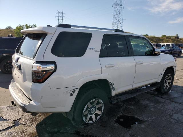 Photo 3 from auction – 2017 TOYOTA 4RUNNER SR with VIN JTEBU5JR2H5480897