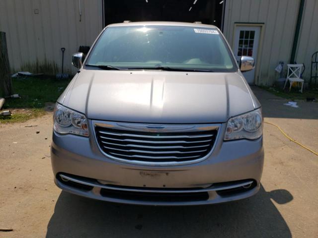 Photo 5 from auction – 2016 CHRYSLER TOWN & COU with VIN 2C4RC1CG2GR303939