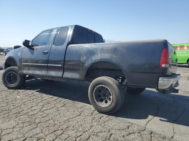 Photo 2 from auction – 2000 FORD F150 with VIN 1FTRX17W7YKB44552