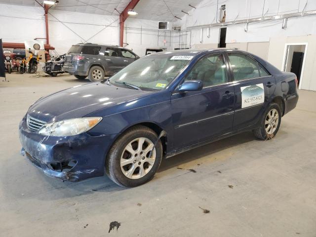 TOYOTA CAMRY LE 2005 with VIN 4T1BF30K15U099398 - Photo from auction
