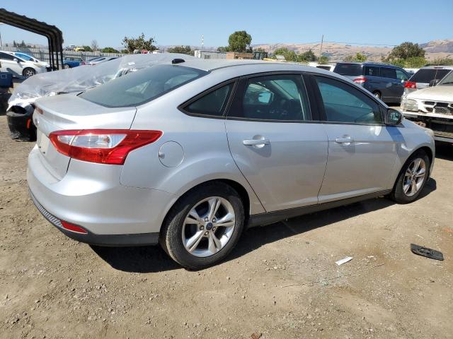 Foto 3 de la subasta – 2014 FORD FOCUS SE con VIN 1FADP3F20EL211072