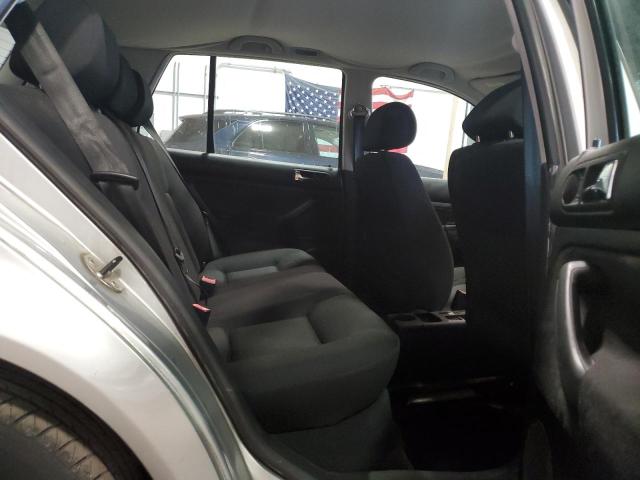 Photo 10 from auction – 2004 VOLKSWAGEN GOLF GL with VIN 9BWFL61J844026894