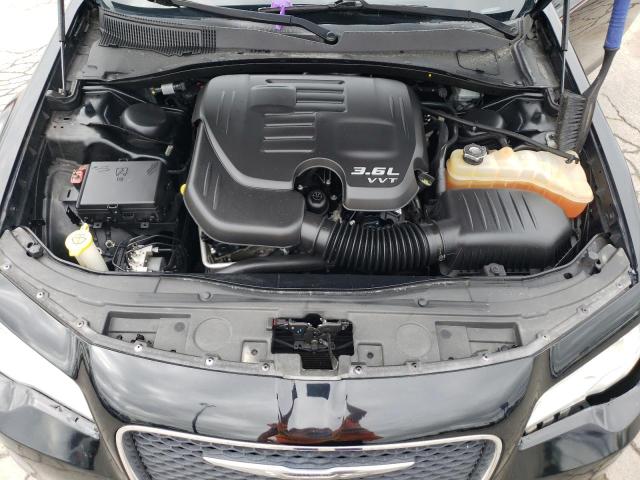 Photo 11 from auction – 2016 CHRYSLER 300 LIMITE with VIN 2C3CCAAG0GH243971