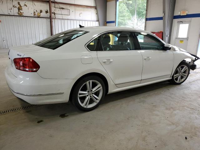 Photo 3 from auction – 2015 VOLKSWAGEN PASSAT SE with VIN 1VWBV7A32FC064654