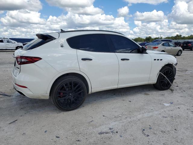 Photo 3 from auction – 2019 MASERATI LEVANTE with VIN ZN661XUA1KX323632