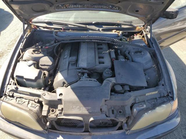 Photo 11 from auction – 2002 BMW 325 I with VIN WBAEV33452KL75149