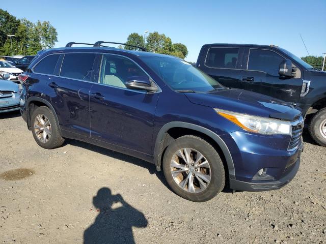 Photo 4 from auction – 2015 TOYOTA HIGHLANDER with VIN 5TDJKRFH5FS172627