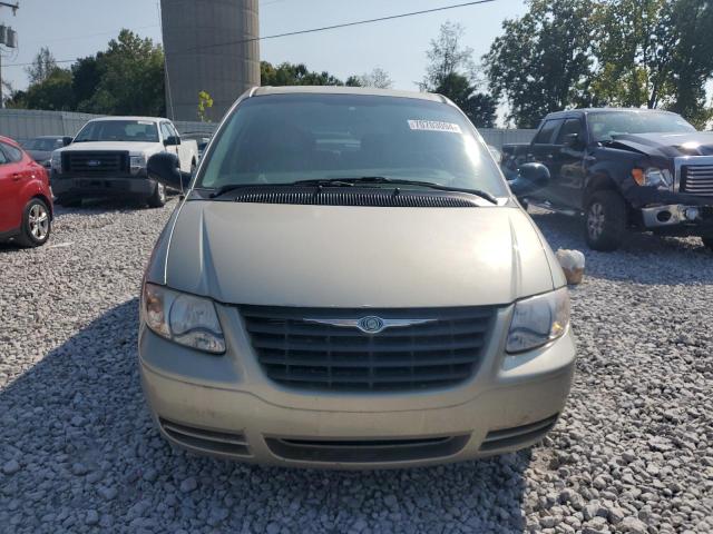 Photo 5 from auction – 2005 CHRYSLER TOWN & COU with VIN 1C4GP45R85B440875