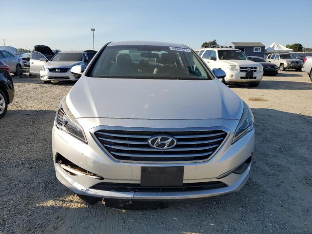 Photo 5 from auction – 2017 HYUNDAI SONATA SE with VIN 5NPE24AF1HH475178