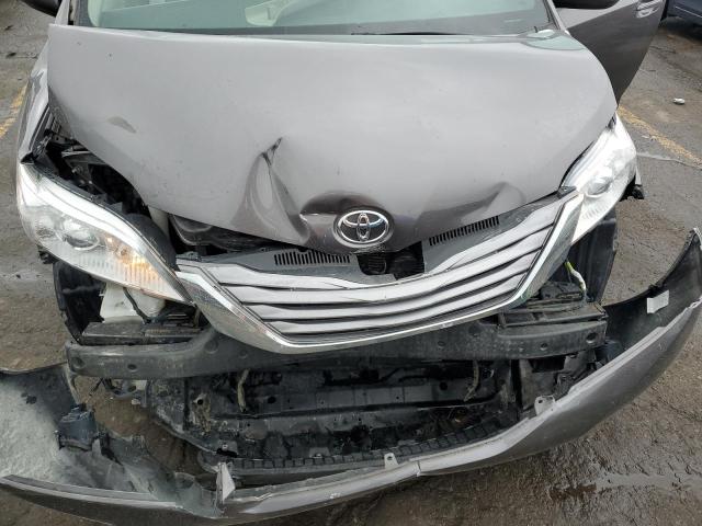 Photo 12 from auction – 2017 TOYOTA SIENNA XLE with VIN 5TDDZ3DC3HS150058