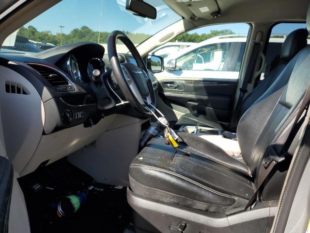 Photo 7 from auction – 2016 CHRYSLER TOWN & COU with VIN 2C4RC1BG1GR298248