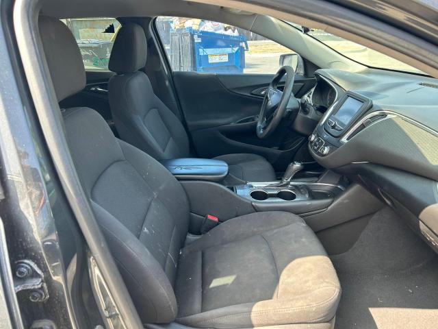 Photo 5 from auction – 2017 CHEVROLET MALIBU LT with VIN 1G1ZE5ST2HF277750