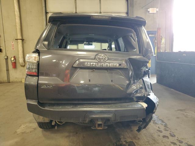 Photo 6 from auction – 2018 TOYOTA 4RUNNER SR with VIN JTEBU5JR2J5497205