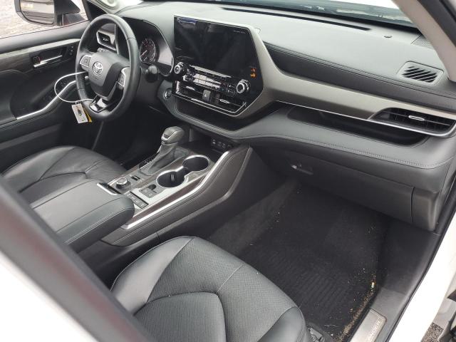 Photo 8 from auction – 2022 TOYOTA HIGHLANDER with VIN 5TDDZRBH9NS217436