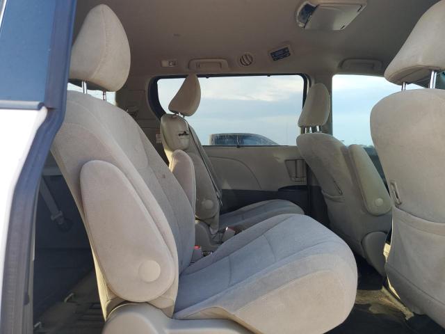 Photo 11 from auction – 2015 TOYOTA SIENNA LE with VIN 5TDKK3DC3FS564806
