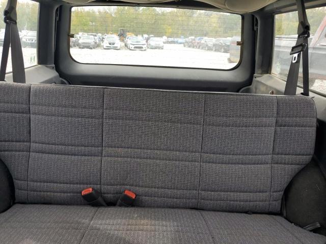 Photo 10 from auction – 2001 JEEP CHEROKEE S with VIN 1J4FF48SX1L589994