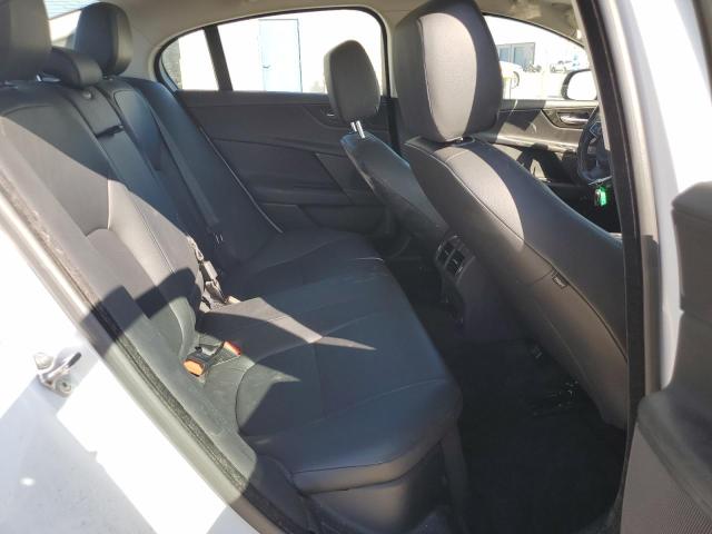 Photo 10 from auction – 2018 JAGUAR XE PREMIUM with VIN SAJAD4FX8JCP32379