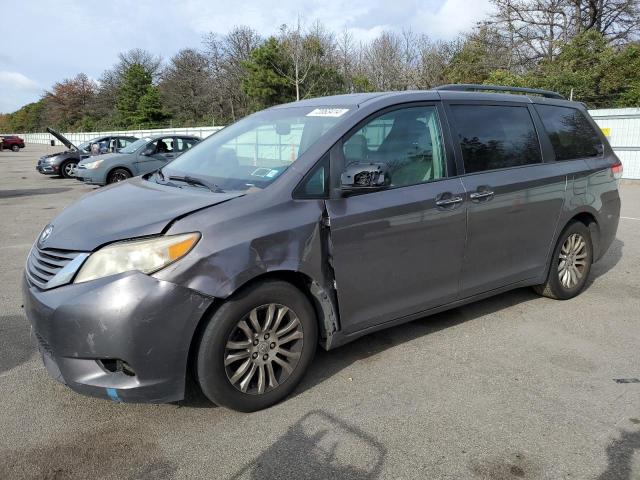 TOYOTA SIENNA XLE 2011 with VIN 5TDYK3DC0BS066647 - Photo from auction
