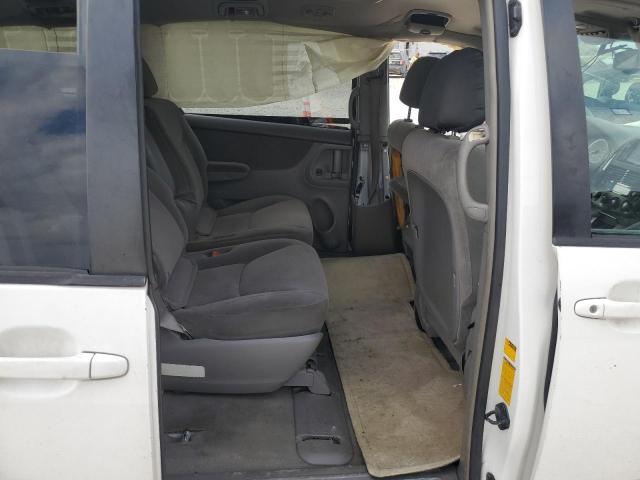 Photo 11 from auction – 2004 TOYOTA SIENNA CE with VIN 5TDZA23C24S039598