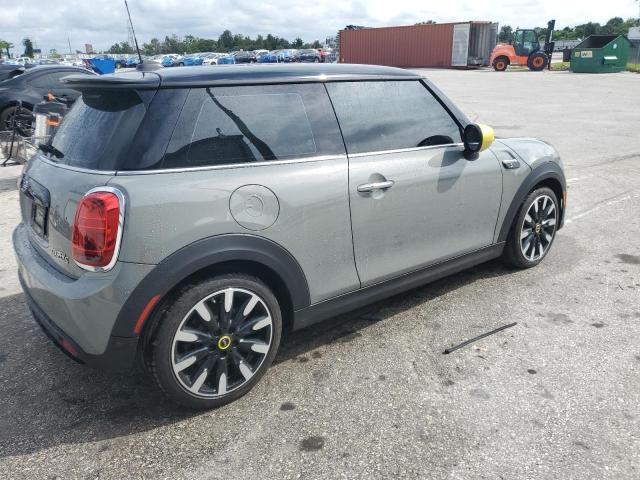 Photo 3 from auction – 2023 MINI COOPER SE with VIN WMW13DJ00P2T36325