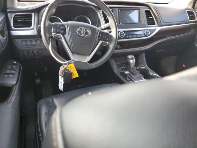 Photo 8 from auction – 2015 TOYOTA HIGHLANDER with VIN 5TDDCRFHXFS009725