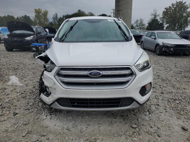 Photo 5 from auction – 2017 FORD ESCAPE SE with VIN 1FMCU9GD4HUB05770