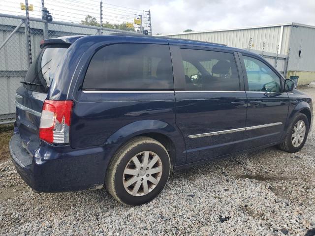 Photo 3 from auction – 2015 CHRYSLER TOWN & COU with VIN 2C4RC1BG3FR706408