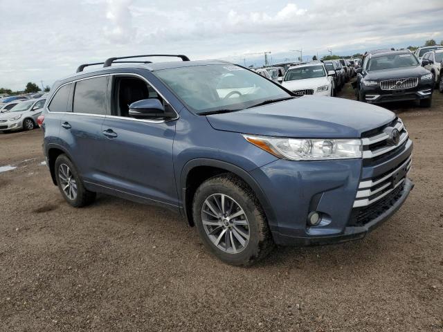 Photo 4 from auction – 2017 TOYOTA HIGHLANDER with VIN 5TDJZRFH4HS457916