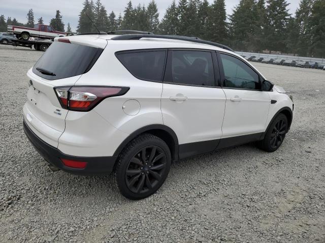 Photo 3 from auction – 2018 FORD ESCAPE SE with VIN 1FMCU9GD3JUB15051