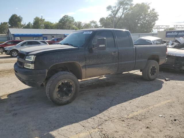 CHEVROLET SILVERADO 2003 with VIN 2GCEC19VX31253384 - Photo from auction