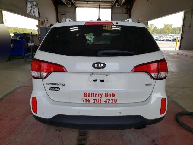 Photo 6 from auction – 2015 KIA SORENTO LX with VIN 5XYKTCA62FG597434