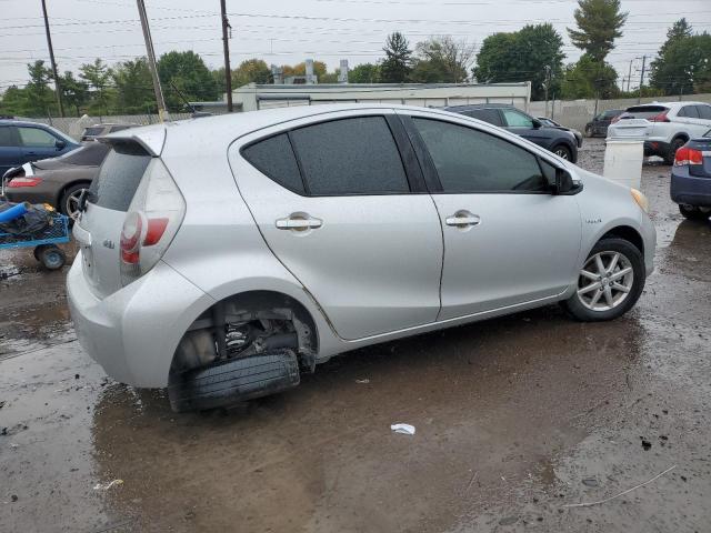 Photo 3 from auction – 2012 TOYOTA PRIUS C with VIN JTDKDTB30C1510904
