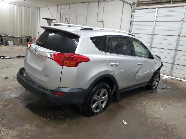 Photo 3 from auction – 2015 TOYOTA RAV4 XLE with VIN JTMWFREV7FD048632