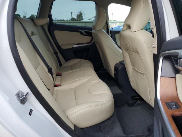 Photo 11 from auction – 2017 VOLVO XC60 T6 IN with VIN YV449MRU6H2024949