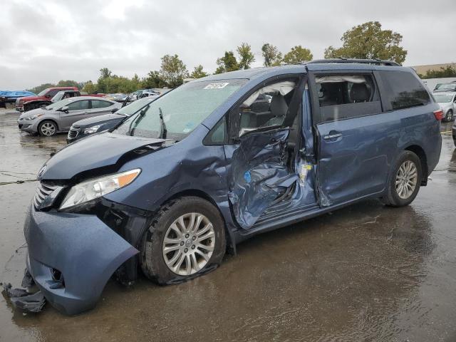 TOYOTA SIENNA XLE 2017 with VIN 5TDYZ3DC6HS791190 - Photo from auction