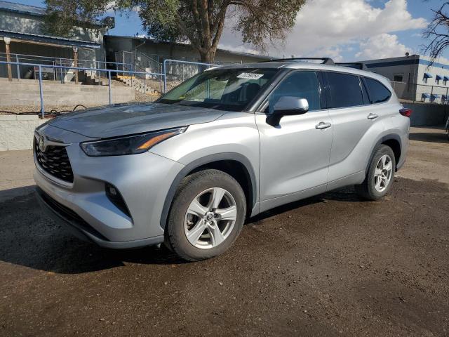 TOYOTA HIGHLANDER 2022 with VIN 5TDZZRAH2NS540525 - Photo from auction