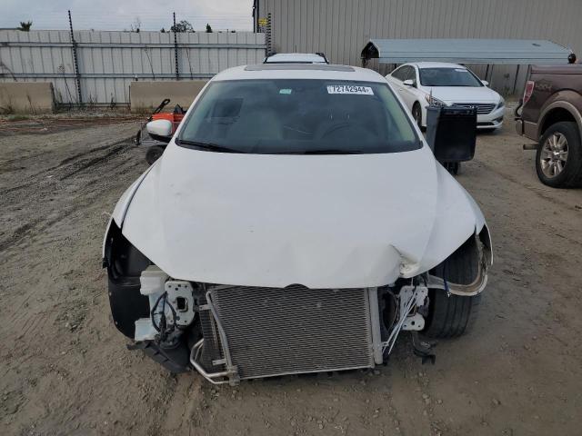 Photo 5 from auction – 2014 VOLKSWAGEN PASSAT SE with VIN 1VWBS7A34EC102005
