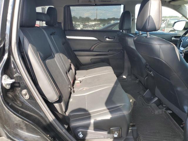 Photo 11 from auction – 2018 TOYOTA HIGHLANDER with VIN 5TDJZRFH8JS529125