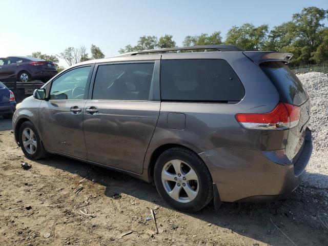 Photo 2 from auction – 2011 TOYOTA SIENNA LE with VIN 5TDKK3DCXBS084255