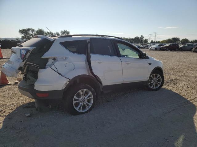 Photo 3 from auction – 2017 FORD ESCAPE SE with VIN 1FMCU0GD2HUB17332