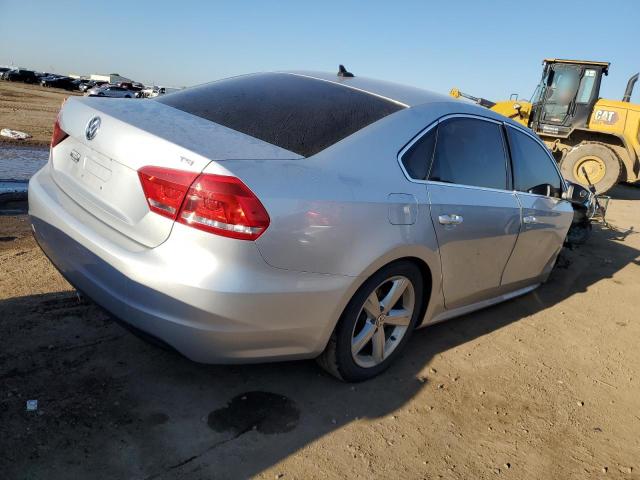 Photo 3 from auction – 2015 VOLKSWAGEN PASSAT S with VIN 1VWAS7A32FC122217