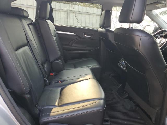 Photo 11 from auction – 2017 TOYOTA HIGHLANDER with VIN 5TDJZRFH0HS406655