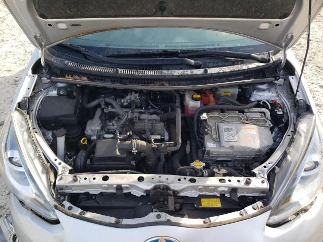 Photo 11 from auction – 2015 TOYOTA PRIUS C with VIN JTDKDTB33F1579266